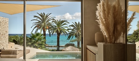 Executive Beachfront View Suite with Heated Mini Pool