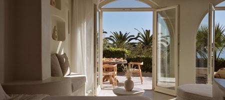 Executive Beachfront View Suite