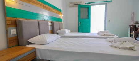 Economy Triple Room with Sea View