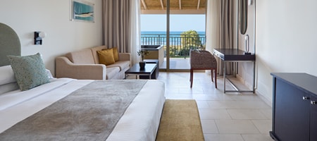 Deluxe Sea View Room with Outdoor Jacuzzi - Wellness Enhanced
