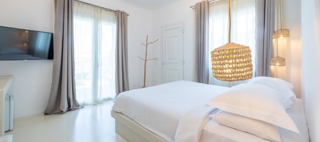 Deluxe Double Room with Sea View & Hot Tub 30m²