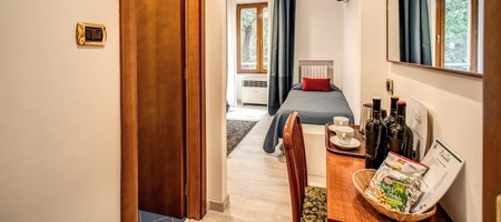 Triple Room with Private Bathroom