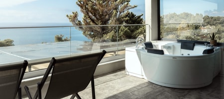 Deluxe Suite with Sea View and Jacuzzi
