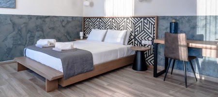 Junior Suite Ground Floor with Pool and Sea View
