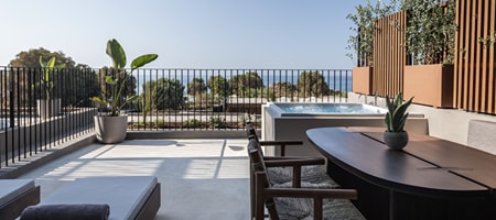 Sapphire Loft Suite with Jacuzzi and Plunge Pool