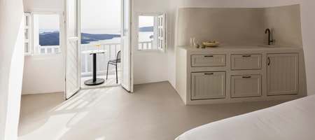 Deluxe Sea View Suite with Indoor Hot Tub