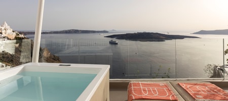 Signature Cave Suite with Sea View Outdoor Hot Tub
