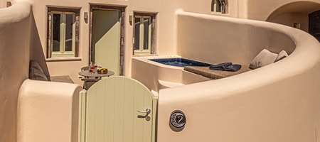 Chic & Luxury with Private Jacuzzi Suite