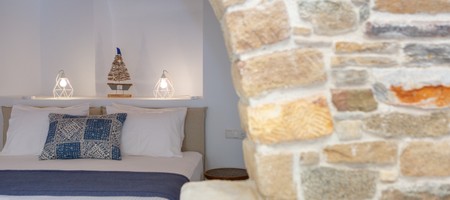 Deluxe Apartment with Private Courtyard– King Bed