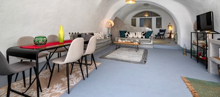 Cave Luxury Suite