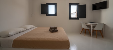 Deluxe Studio