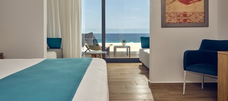 Suite with Panoramic Sea View