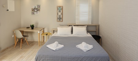 Deluxe Double Room with Garden View 2