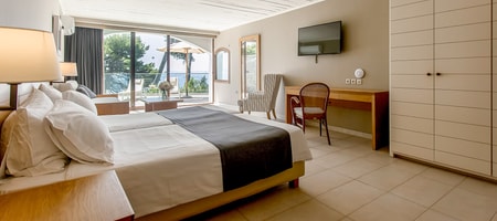 Premium Family Bungalow with Private Pool Sea & Mouse Island View