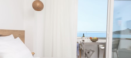 Triple Room | Magdachris Luxury Rooms | Ag. Georgios Pagon