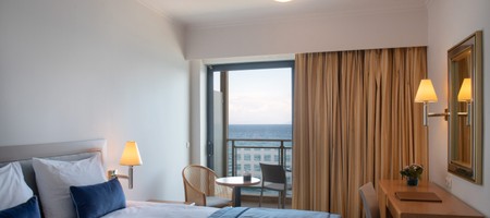 Superior room with sea view
