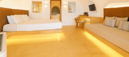 9 Deluxe Cliff Cave Suite (Indoor Massage Pool)