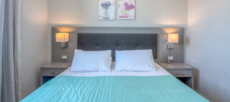 One Bedroom Apartment with Sea View