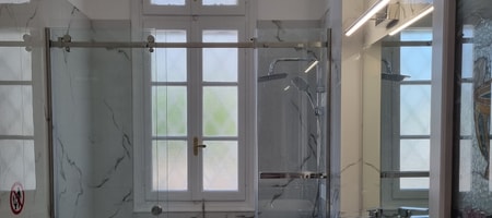 Hall Apartment 1
