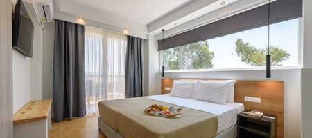 FAMILY CONNECTING SUITE