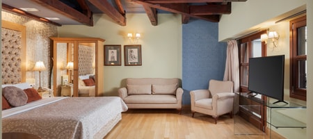 Comfort Suite with Atrium View