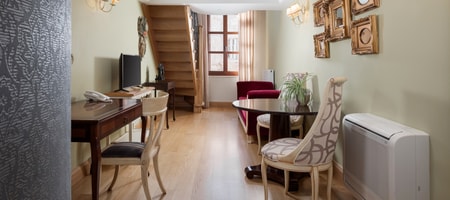 Deluxe Suite with City View