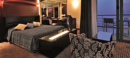 Family Connecting Deluxe Room