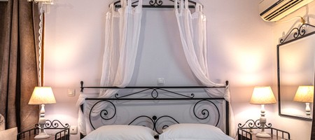 Villla with Jetted Shower & Private Garden