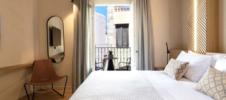 Cozy Suite with Old Town View and Balcony