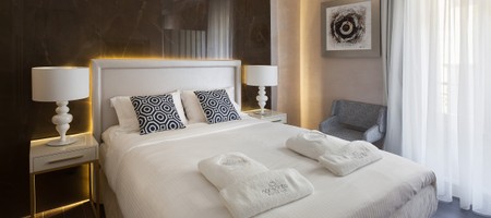 Two-bedroom two-bathroom Suite with Old Town View and Balcony