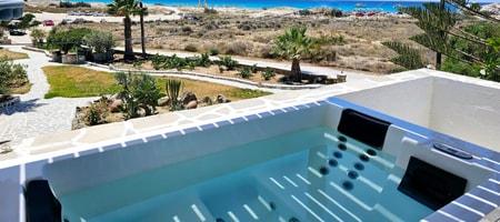 Deluxe Suite with Outdoor Jacuzzi