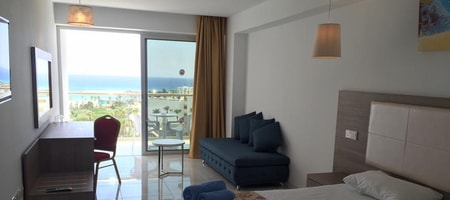 Double or Twin Room with Sea View