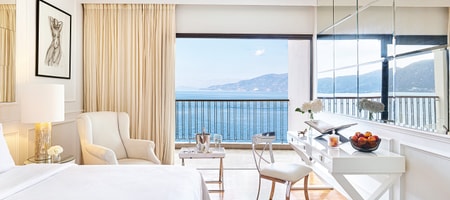 Cruise Guestroom Sea View