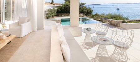 2-Bedroom Villa Waterfront Private Pool
