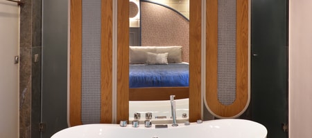 King Suite with Spa Bath