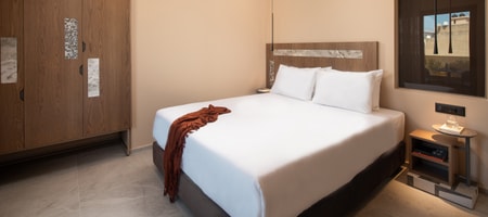 Deluxe Double Room with Pool View 23m²