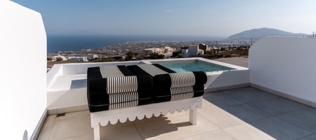 Deluxe Suite with Sea View & Hot Tub