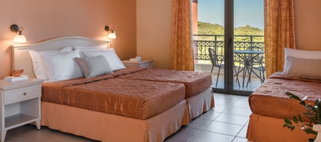 Deluxe Triple With Partial Sea View.