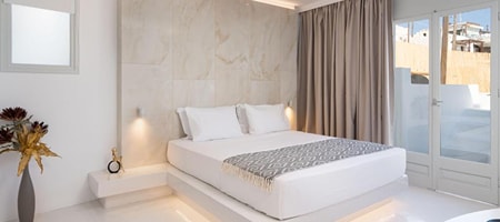 Suite with Sea View Private Heated Pool & Steam Room - A1
