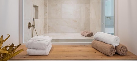 Suite with Sea View Private Jacuzzi & Steam Room - B3