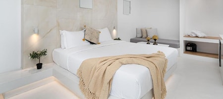 Honeymoon Suite with Sea View Private Jacuzzi & Steam Room - C1