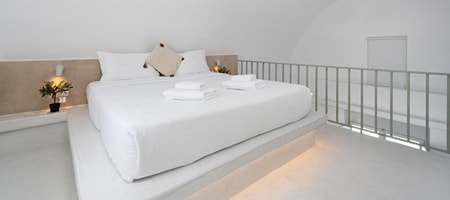 Honeymoon Suite with Sea View Private Jacuzzi & Steam Room