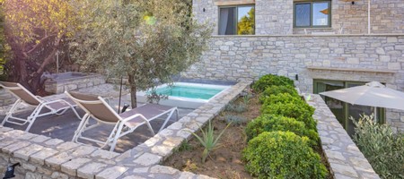 2-Bedroom Suite with Sea View & Jetted Tub (Konstantina)