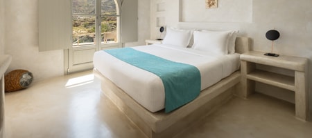 Deluxe Suite with Sea View