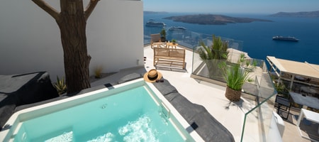 Junior Suite with outdoor heated jetted tub & Sea View
