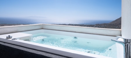 Villa Lava (Private hot-tub)