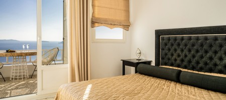 Executive Room with Exterior Spa Tub