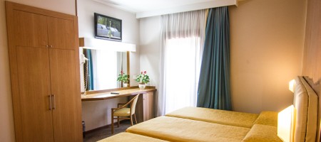 Classic Triple Room