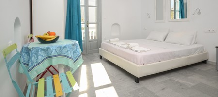 Depis Suites - Quadruple Studio