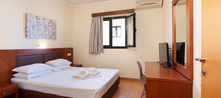 One Bedroom Apartment Sea View